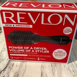 Brand new! Revlon salon one-step hair dryer and volumizer
